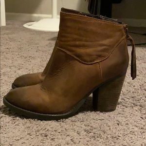 Steve Madden leather booties size 7.5